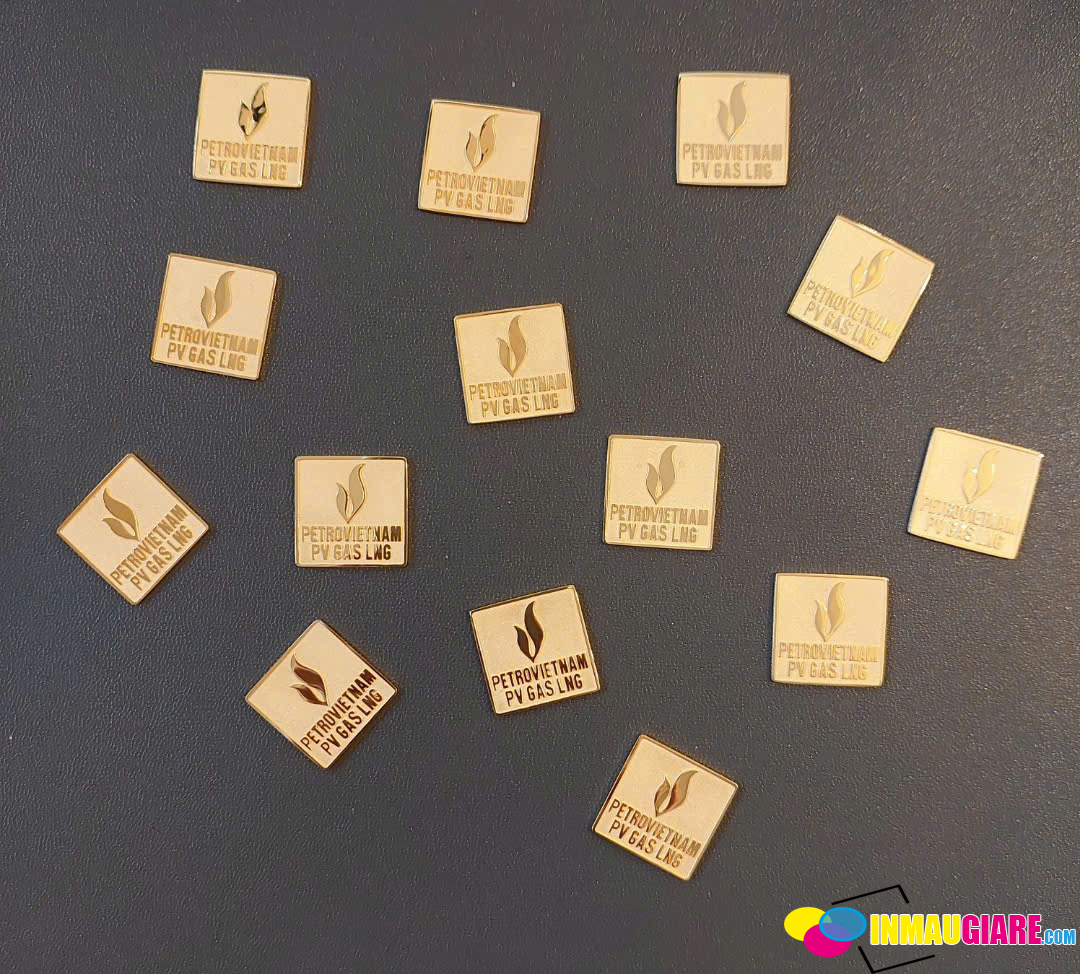 Làm Huy Hiệu Kim Loại Ăn Mòn Giá Rẻ, Sang Trọng tại Hà Nội