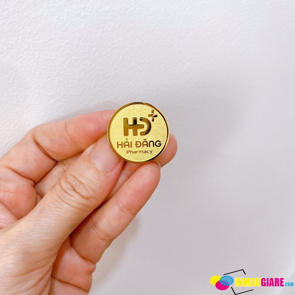 Làm Huy Hiệu Kim Loại Ăn Mòn Giá Rẻ, Sang Trọng tại Hà Nội