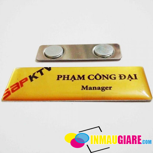 Huy Hiệu Nam Châm Là Gì? Tại Sao Nên Thay Thế Kim Ghim?